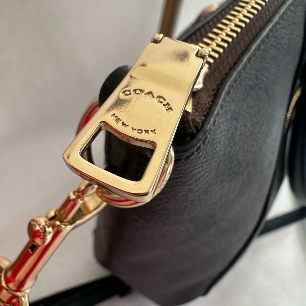 Coach Signature Prairie Satchel in Brown and Black with Crossbody Strap - Picture 10 of 11